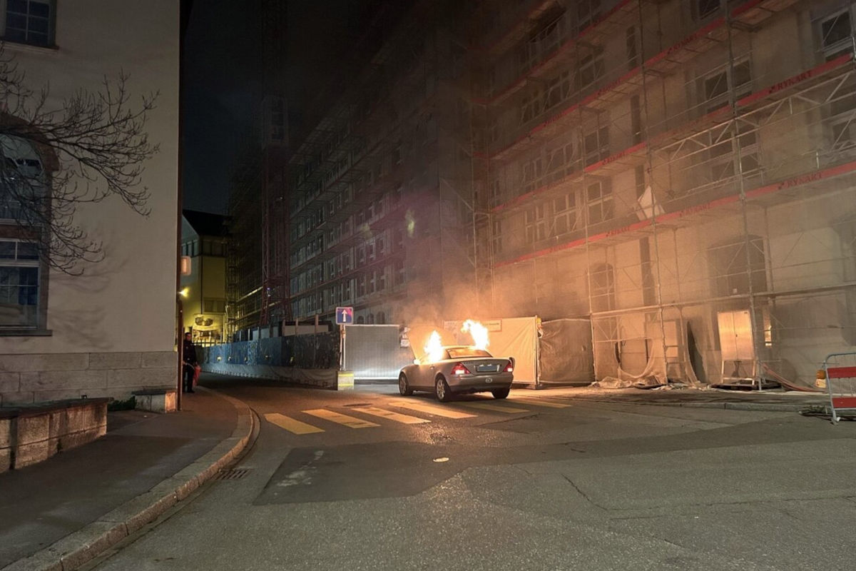 Stadt Schaffhausen – Frisch gekaufter Gebrauchtwagen in Brand