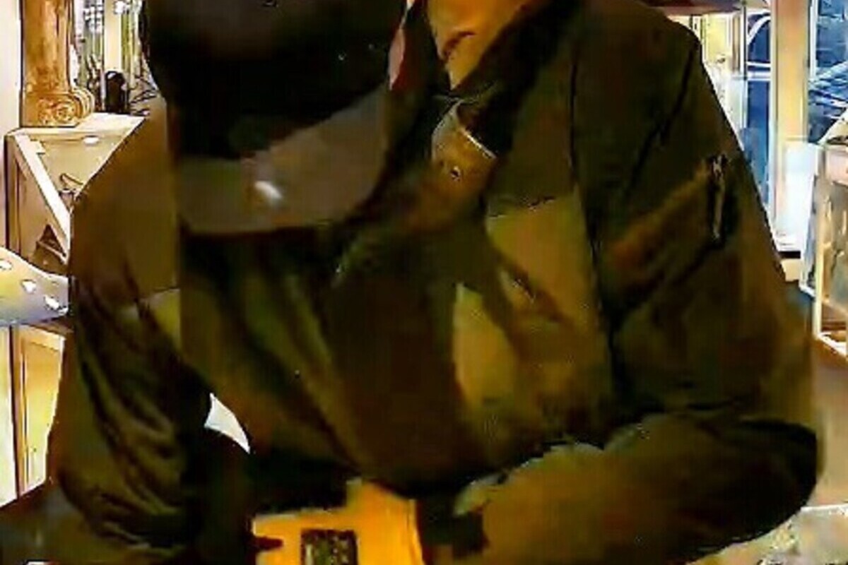 Stadt Luzern – Bijouterie überfallen - Täter flüchtig