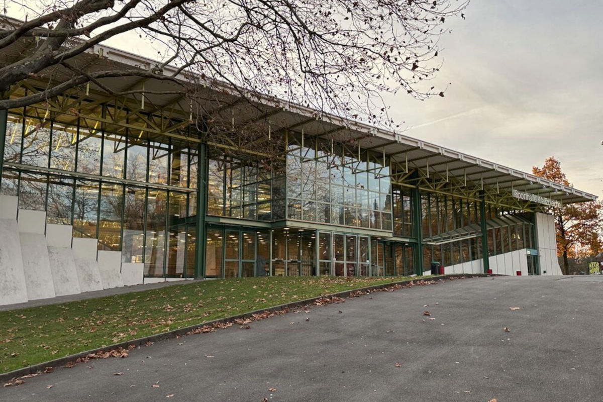 St.Gallen – Auto in Parkgarage in Brand