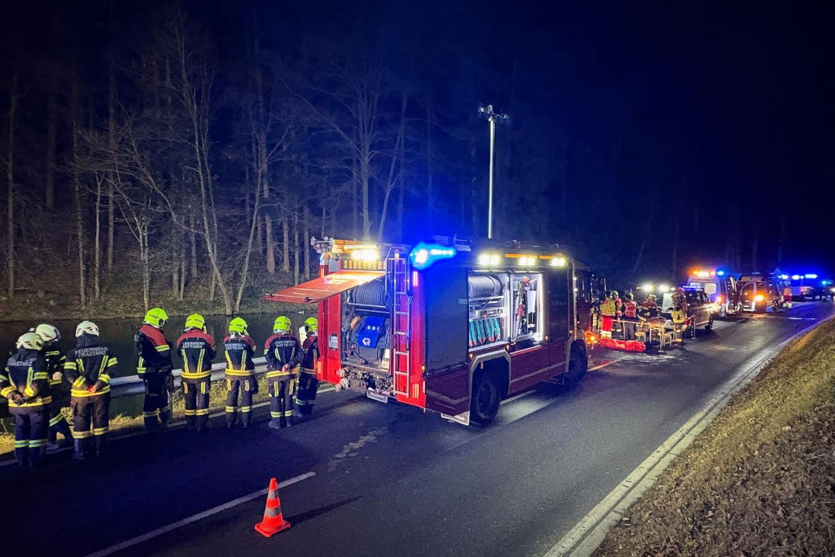 Tödlicher Unfall in Satteins V – Auto stürzt in See
