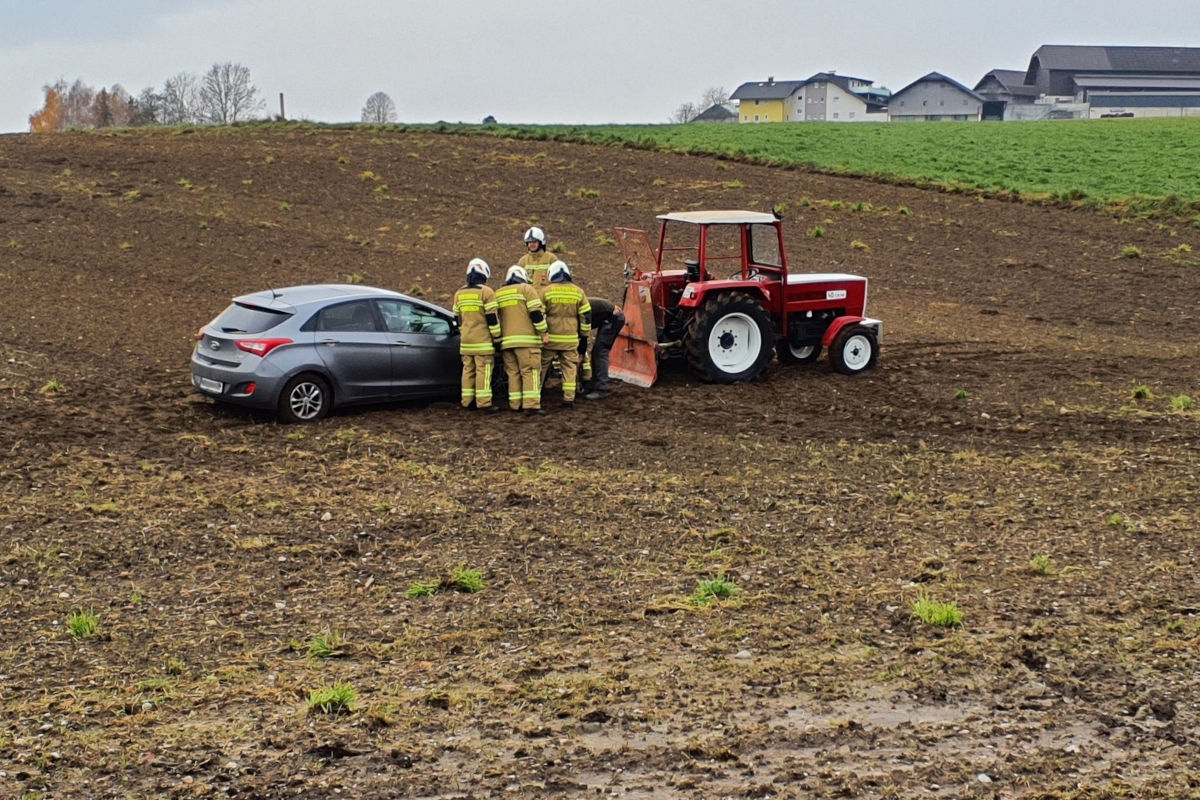 Seekirchen S – Zwei Verletzte bei Unfall während Überholmanöver