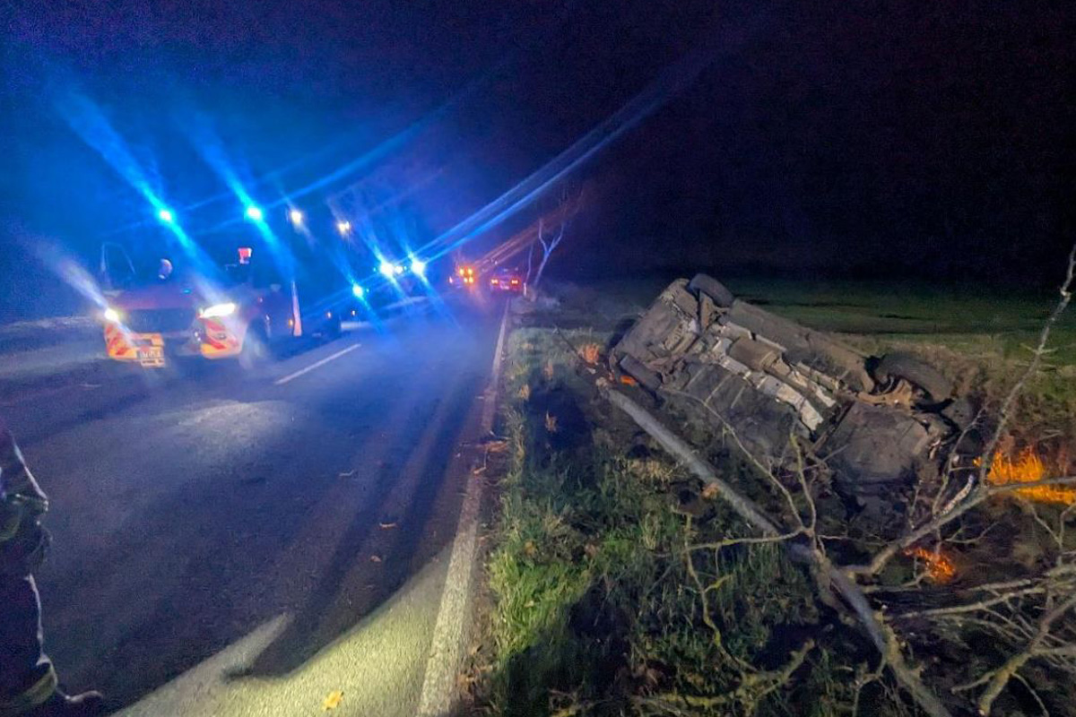 Ahrenswohlde NI – Fahrer (76) bei Unfall mit VW-Bus schwer verletzt