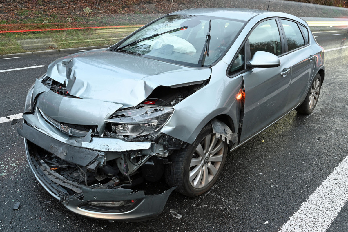 A14 Ebikon LU – Acht Personen nach Auffahrunfall im Spital