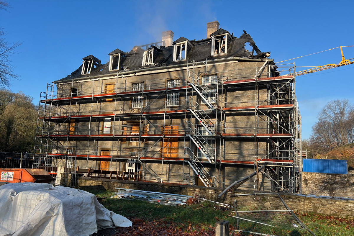 Velbert NW – Feuerwehr-Bericht zum Brand von Schloss Hardenberg