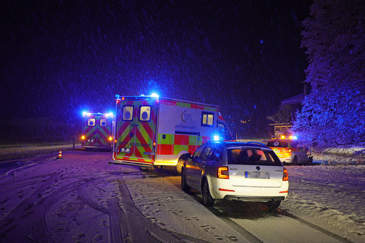 Teisendorf BY – Eine Tote und mehrere Verletzte nach Unfall im Gegenverkehr