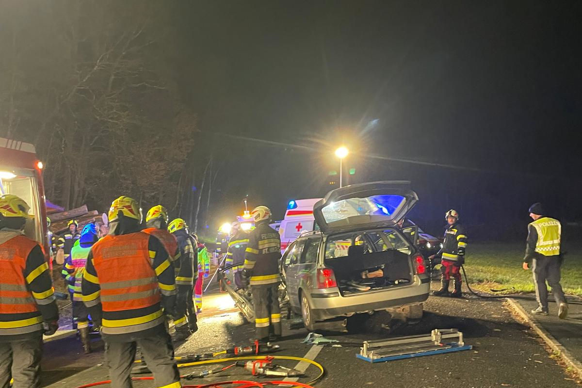St. Nikolai im Sausal ST – Alkoholisierte Lenkerin verursacht Unfall