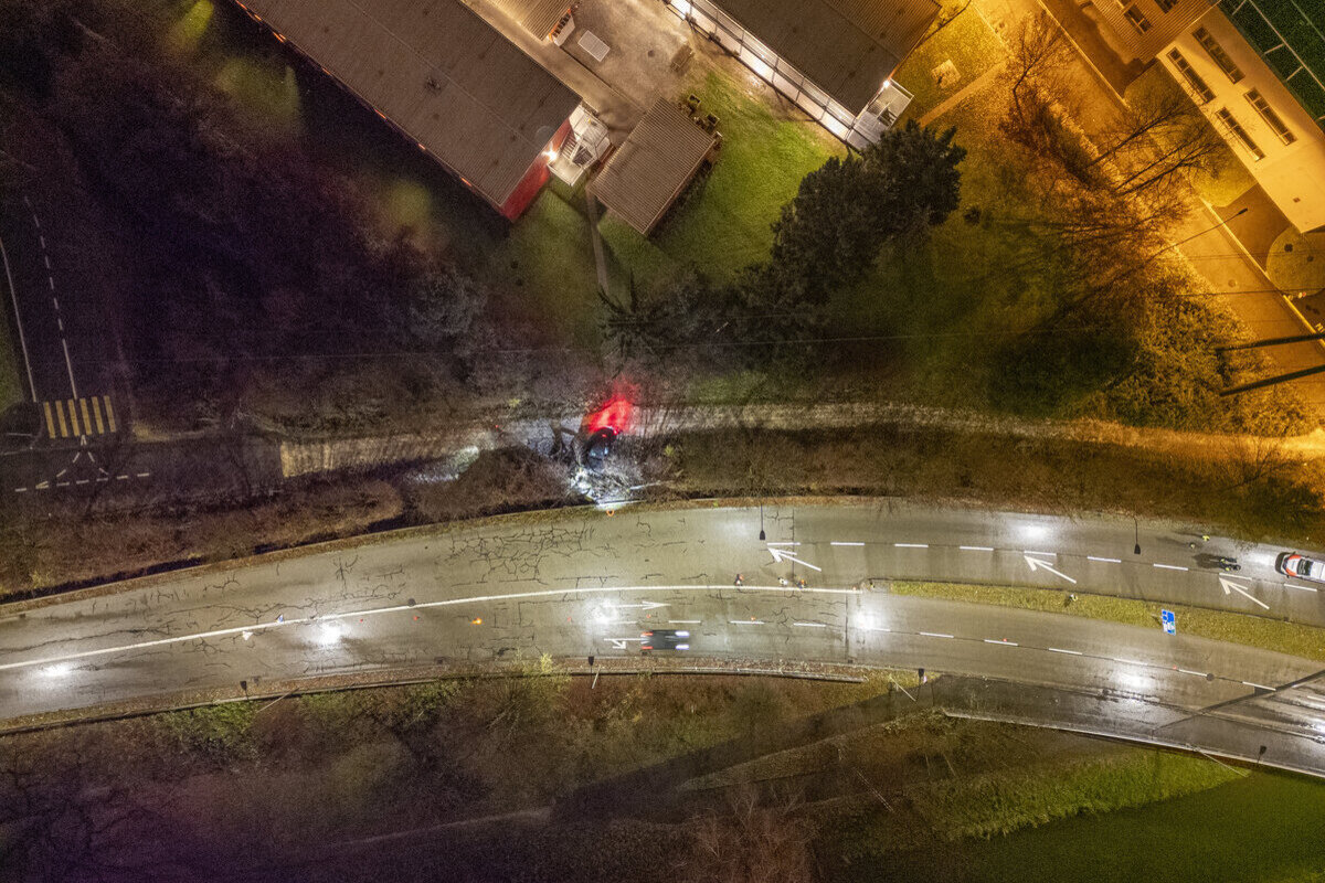 Zürich – 22-Jähriger baut Unfall mit 700-PS-BMW