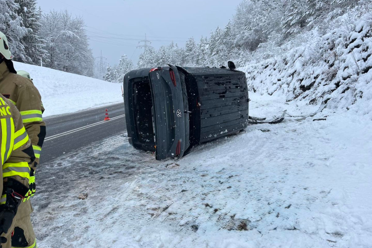 Breitenwang T – Schneematsch führt zu Unfall