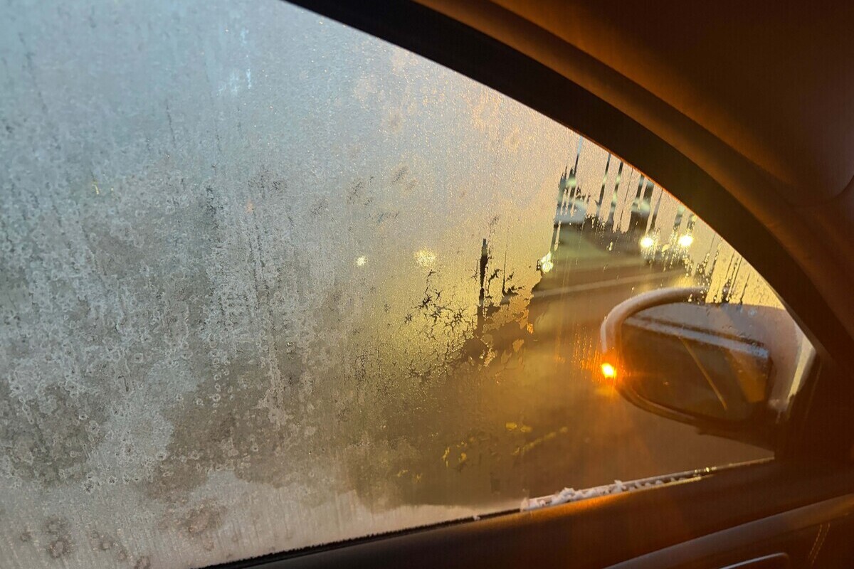 Kanton Zug – Mit vereisten Scheiben unterwegs - Polizei mahnt