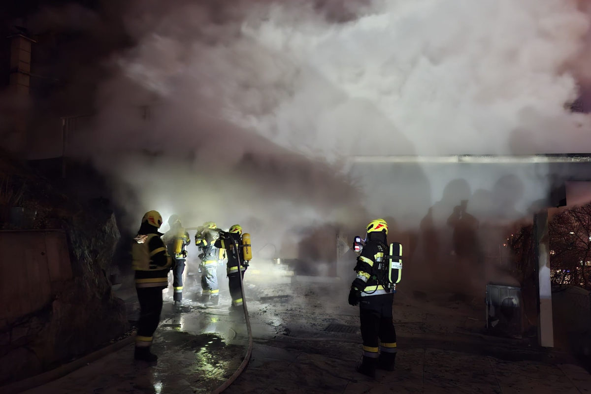 Bruck an der Mur ST – Carport und Garage in Brand