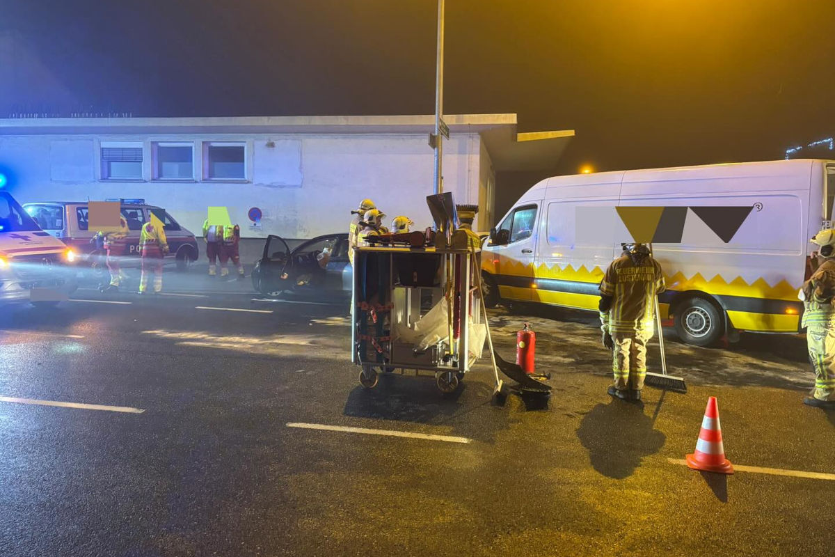 Lustenau V – Drei Verletzte bei Unfall an Kreuzung