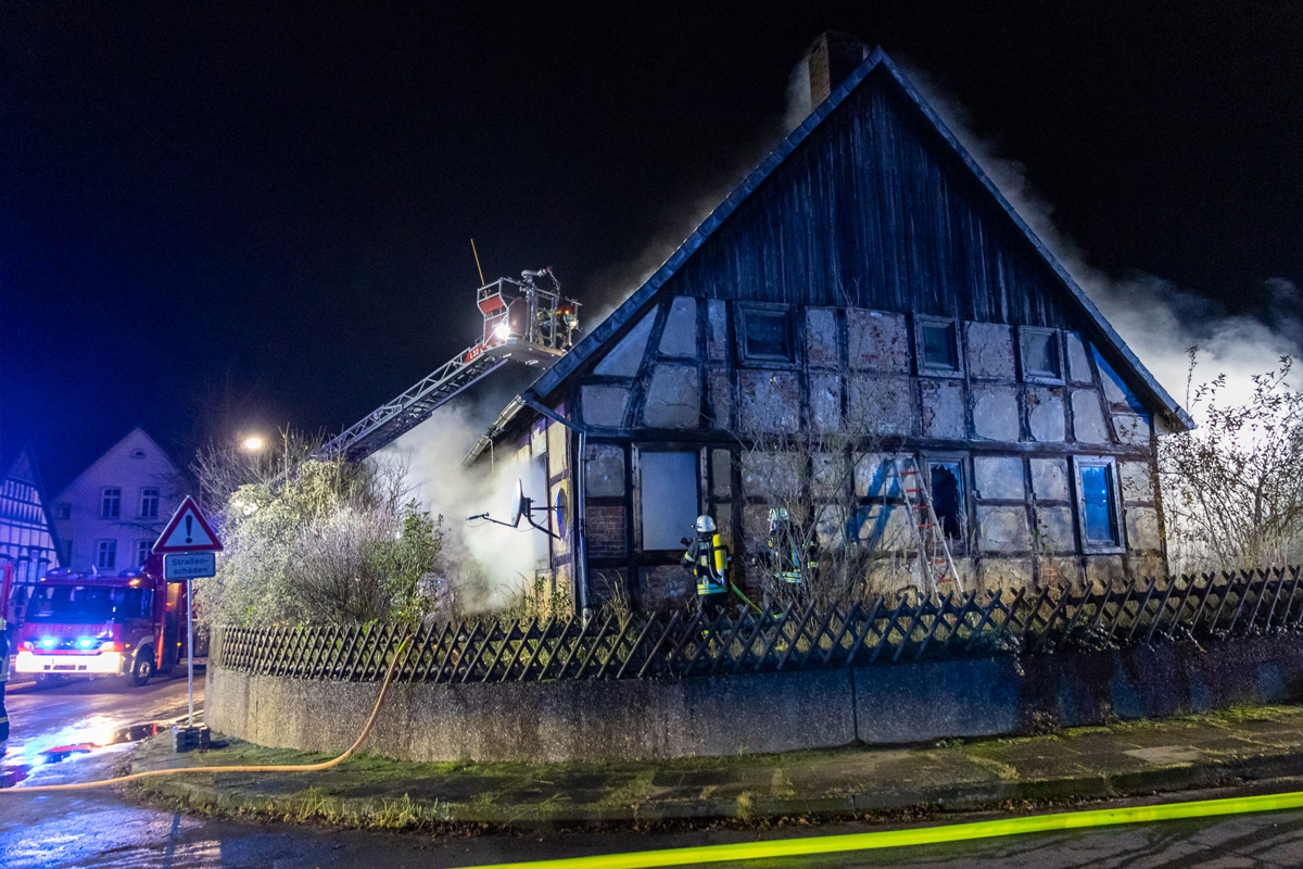 Porta Westfalica NW – Ein Toter nach Brand einer Wohnung