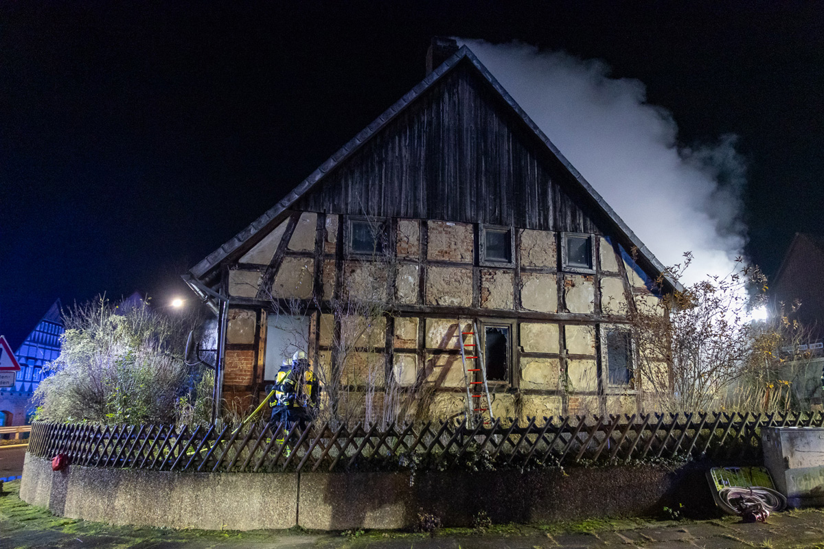 Porta Westfalica NW – Ein Toter nach Brand einer Wohnung