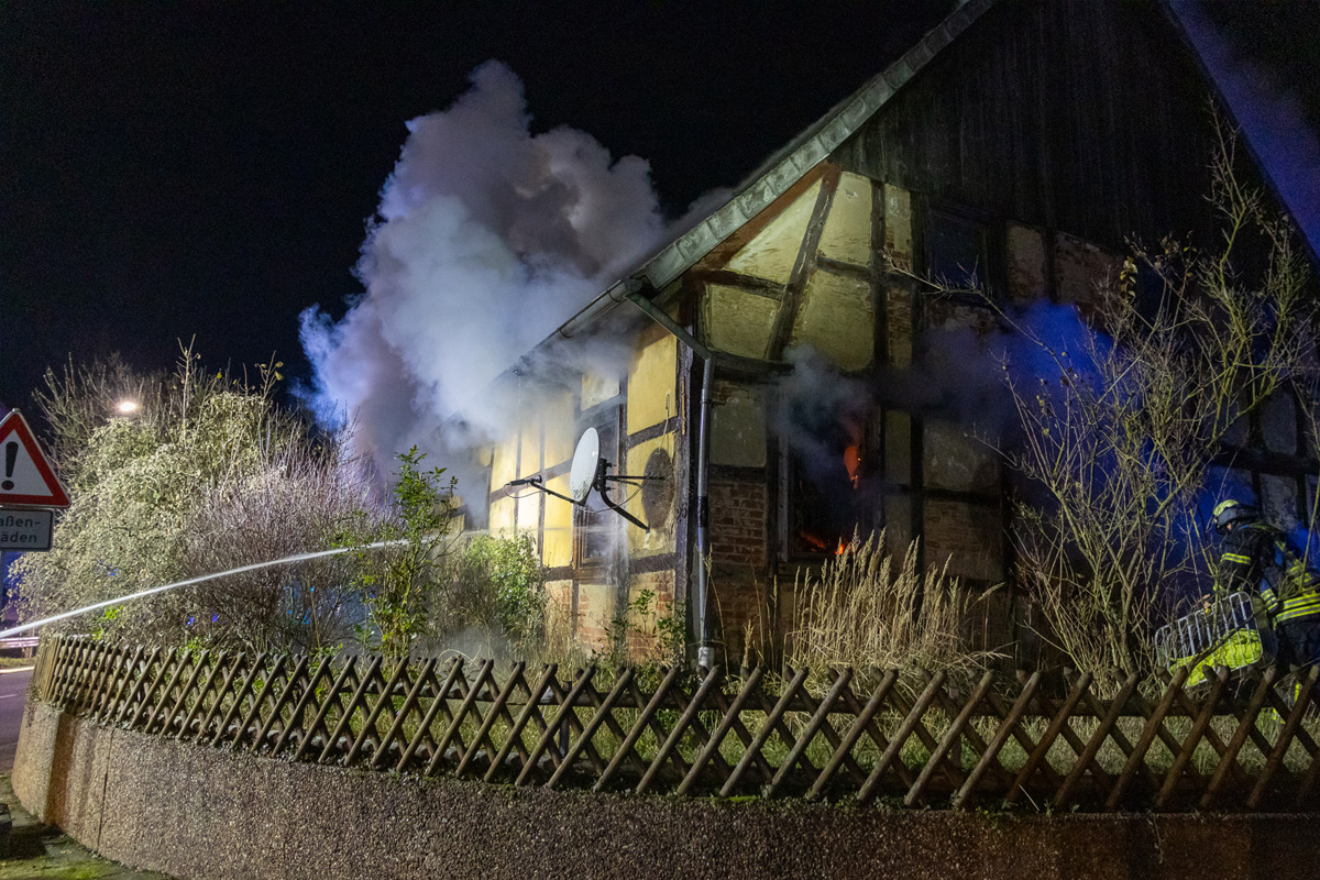 Porta Westfalica NW – Ein Toter nach Brand einer Wohnung