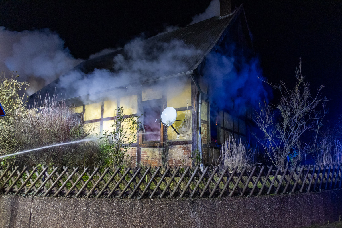 Porta Westfalica NW – Ein Toter nach Brand einer Wohnung