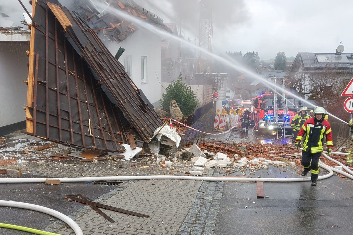 Chamerau BY – Ein Schwerverletzter nach Explosion in Wohnhaus