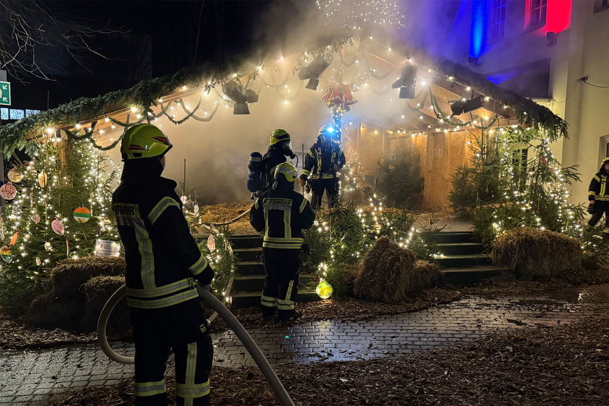 Westerburg RP – Bühne auf Weihnachtsmarkt brennt
