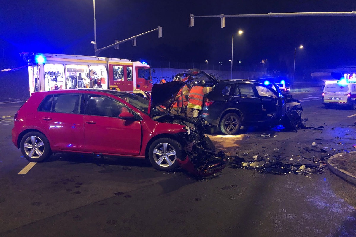 Schwerer Unfall in Graz ST – Baby und drei Erwachsene verletzt