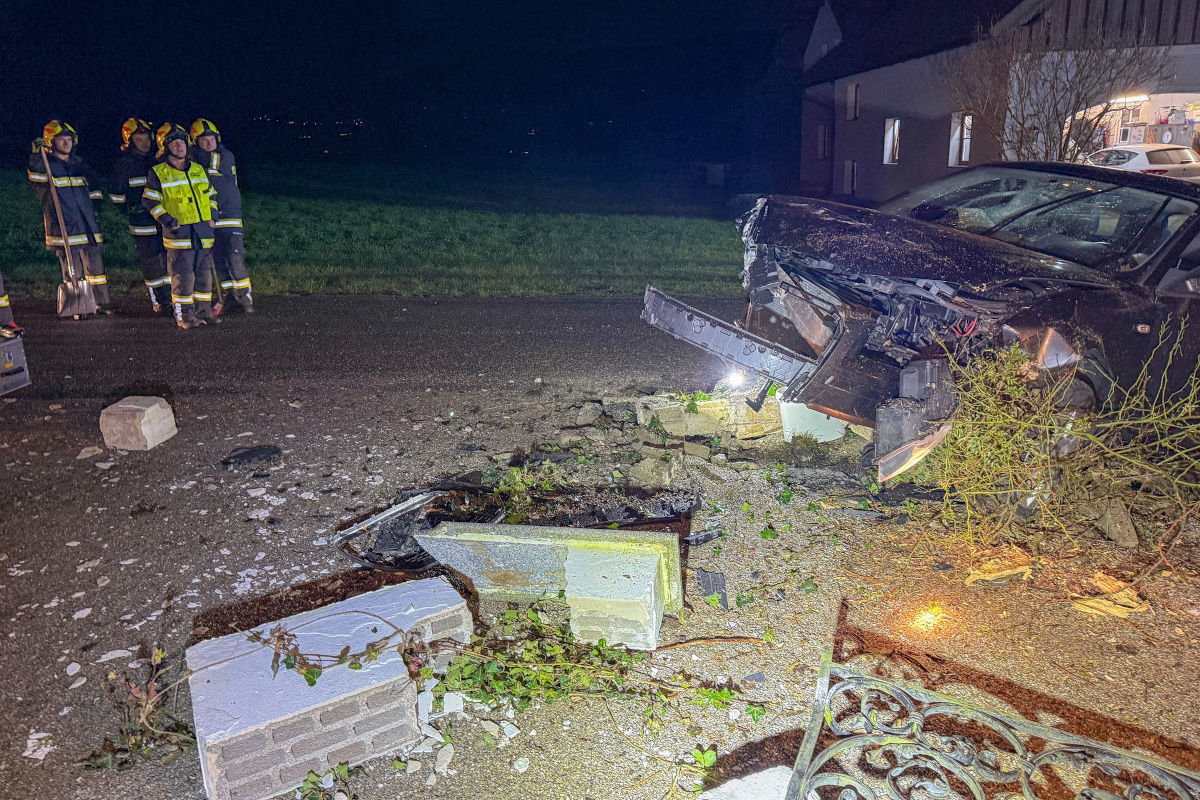 St. Lorenz OÖ – Probefahrt endet mit Unfall und drei Verletzten