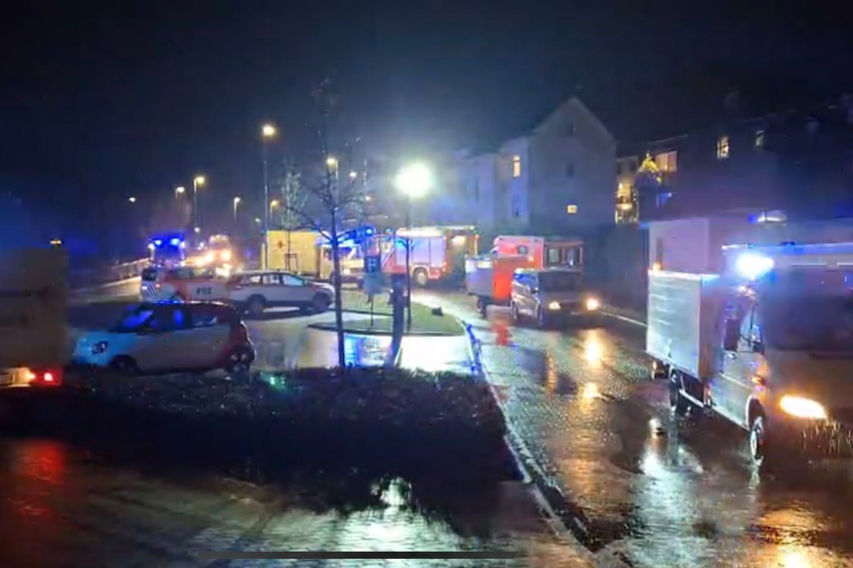 Olpe NW – Zimmerbrand in Landesunterkunft sorgt für Großeinsatz