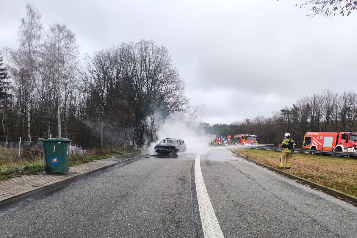 Alsenborn RP – Gasbetriebener SUV gerät in Brand