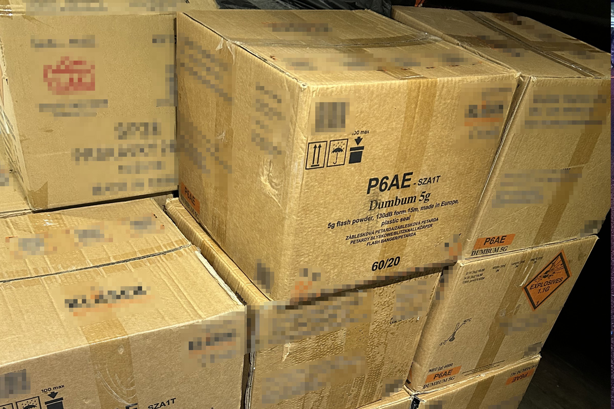 A17 Dresden SN – Lkw mit 340 Kilo illegaler Pyrotechnik gestoppt