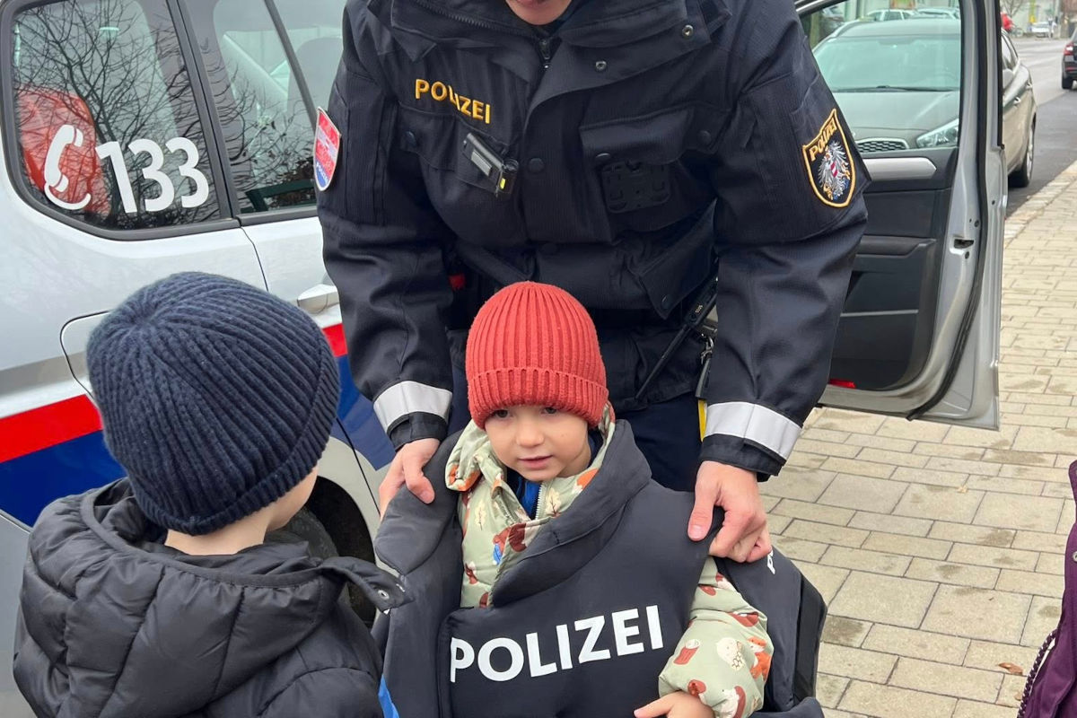 Besuch des Kindergartens Pama – Sicherheit spielerisch lernen