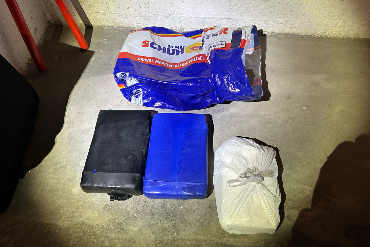 Hamburg – Mehrere Kilo Drogen und Bargeld sichergestellt