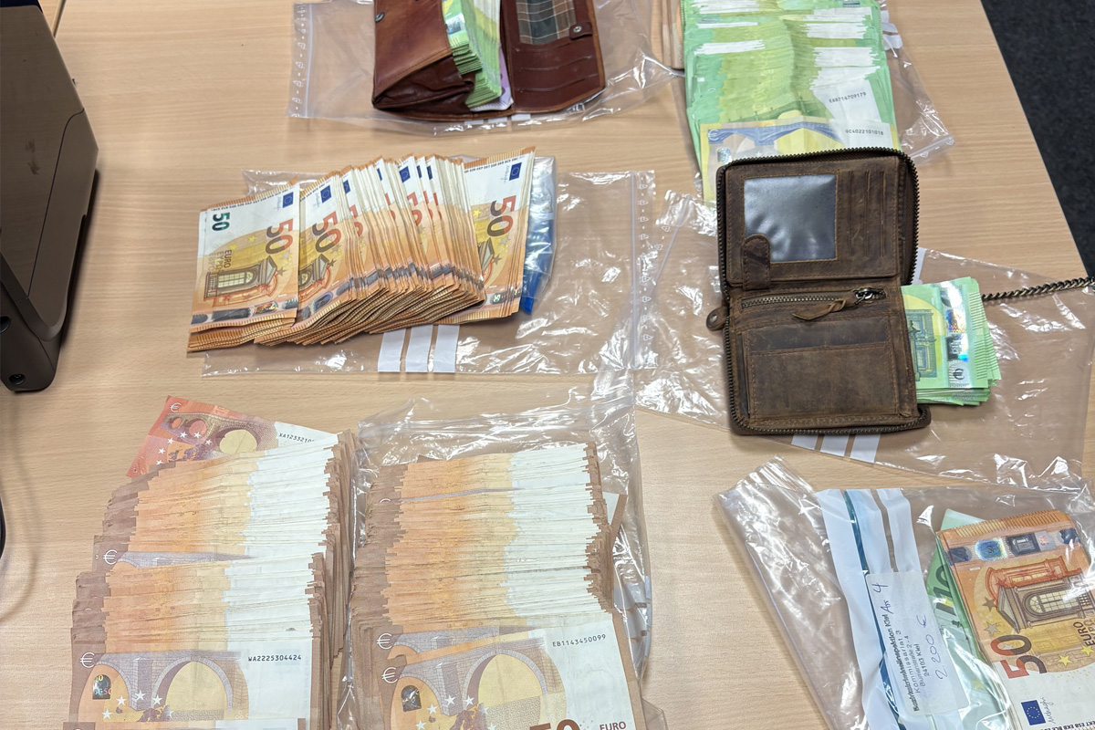Hamburg – Mehrere Kilo Drogen und Bargeld sichergestellt