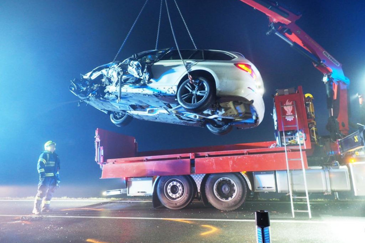 Biedermannsdorf – Unfall mit drei Verletzten bei Nebel