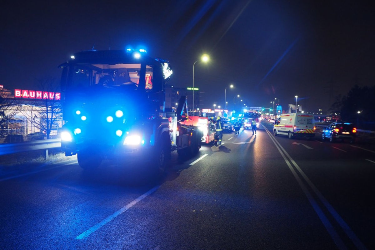 Biedermannsdorf – Unfall mit drei Fahrzeugen