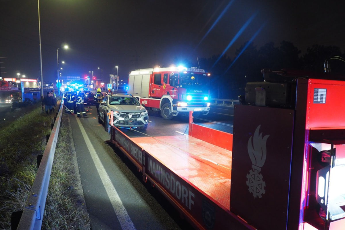 Biedermannsdorf – Unfall mit drei Fahrzeugen