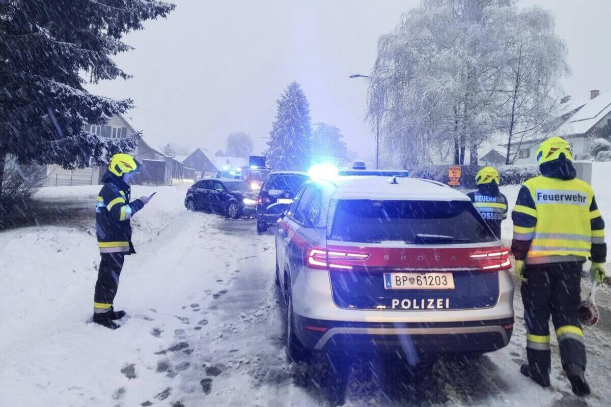 Rossegg – Unfall auf schneebedeckter Fahrbahn
