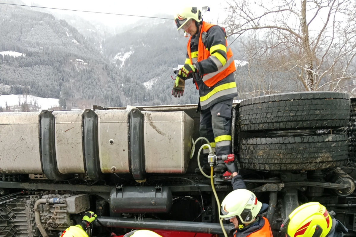 A9 Gaishorn am See – Fünf Fahrzeuge in Unfallkette verwickelt
