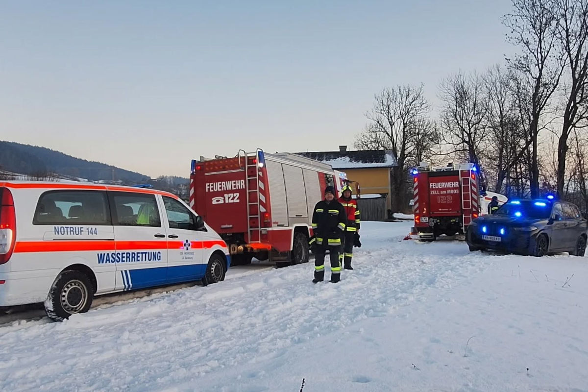 Zell am Moos – Großeinsatz nach Eiseinbruch am Irrsee