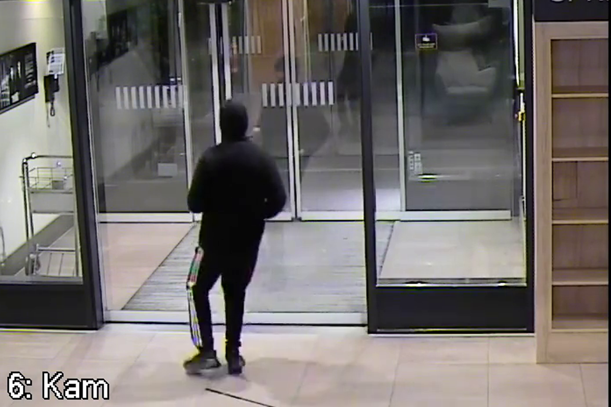 Berlin – Fahndung nach bewaffnetem Raubüberfall auf Hotel