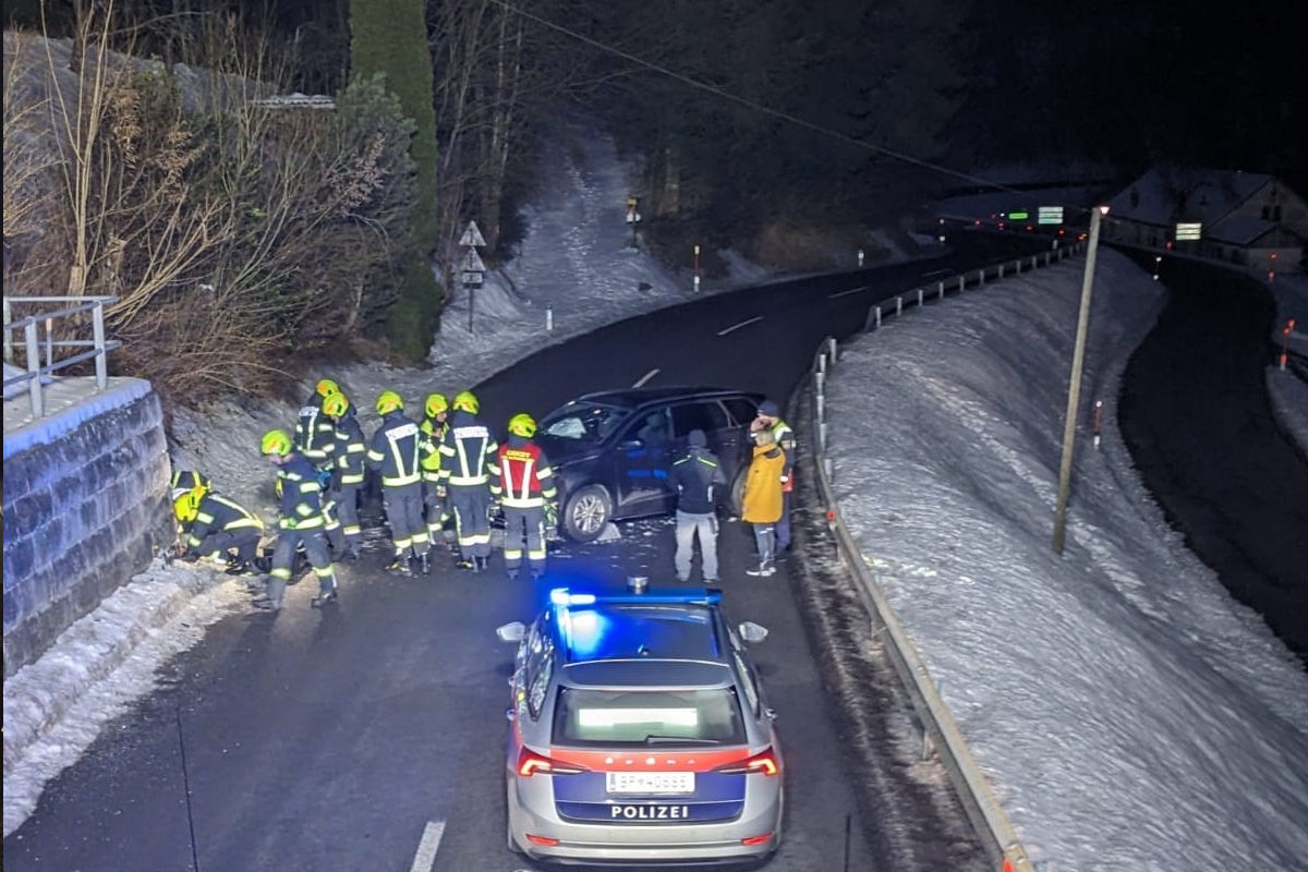 Altenfelden – Alkoholisiert mit Kindern im Auto verunfallt