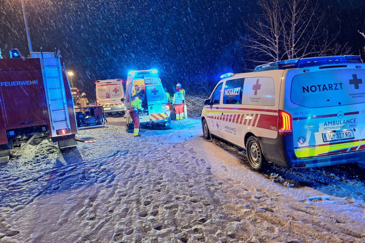 Waidring – Verletzte bei Unfall auf schneebedeckter Straße