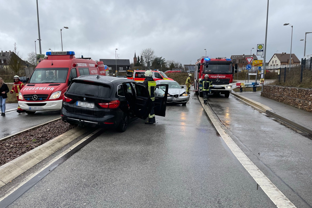 Enkenbach-Alsenborn – Fahrer (73) verursacht mehrere Unfälle
