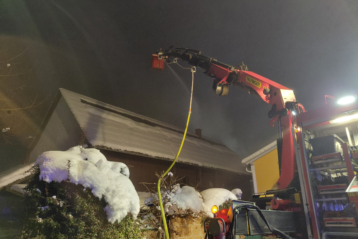 Eibiswald – Pferde bei Brand in Wirtschaftsgebäude gerettet