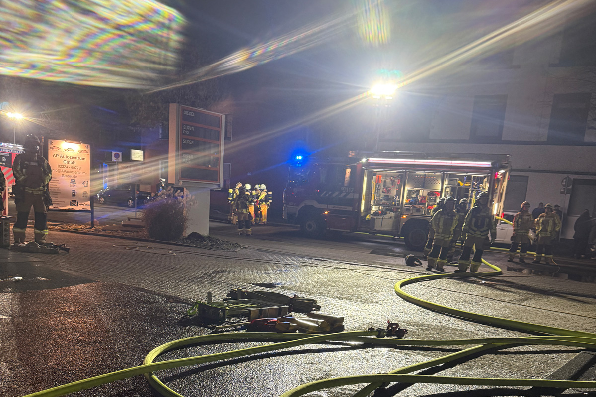 Hattingen – Brand in Tankstellengebäude