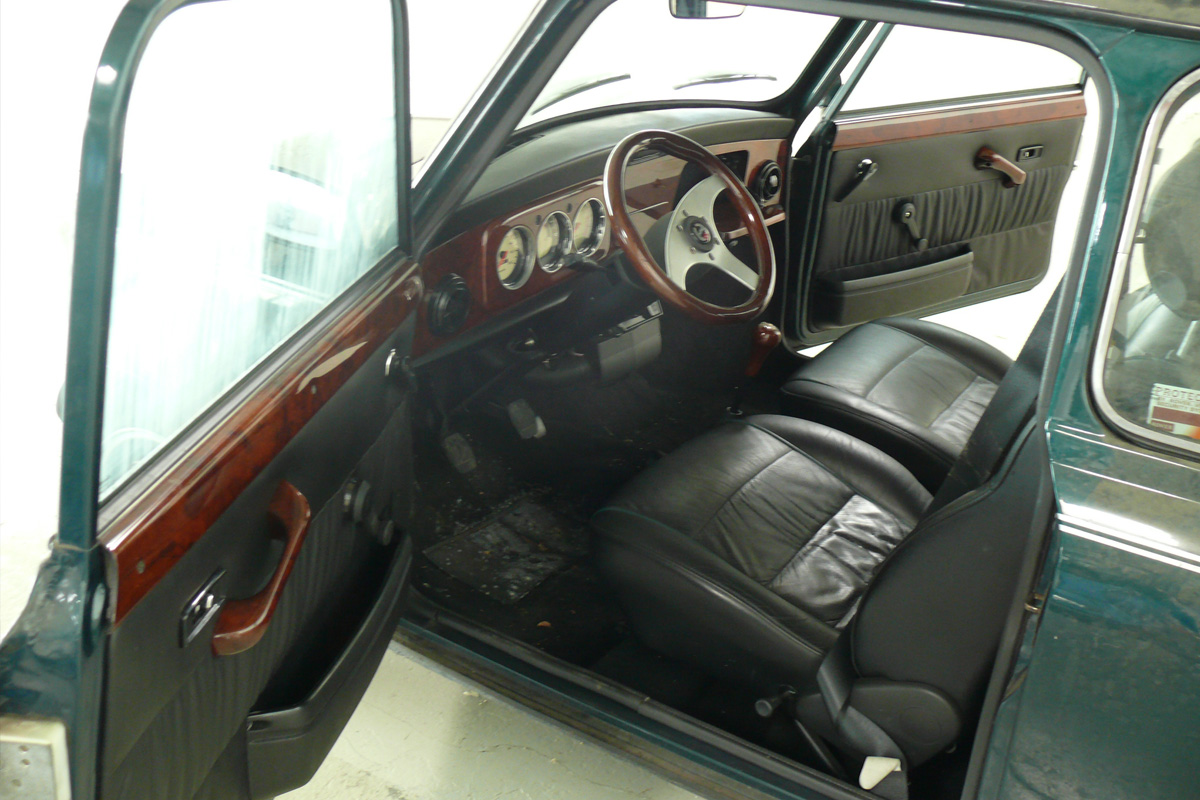 Düsseldorf – Gepfändeter Mini Cooper für 15.000 Euro versteigert