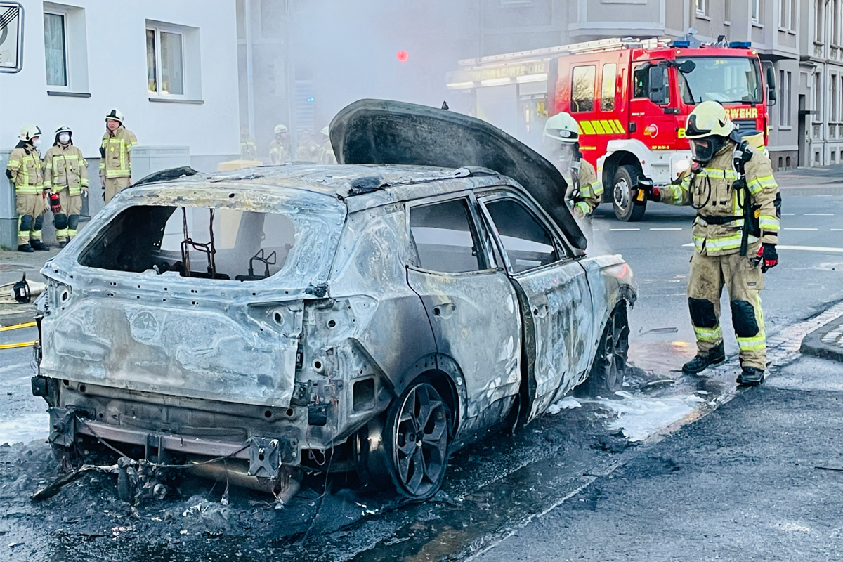 Lehrte – Pkw gerät während der Fahrt in Brand