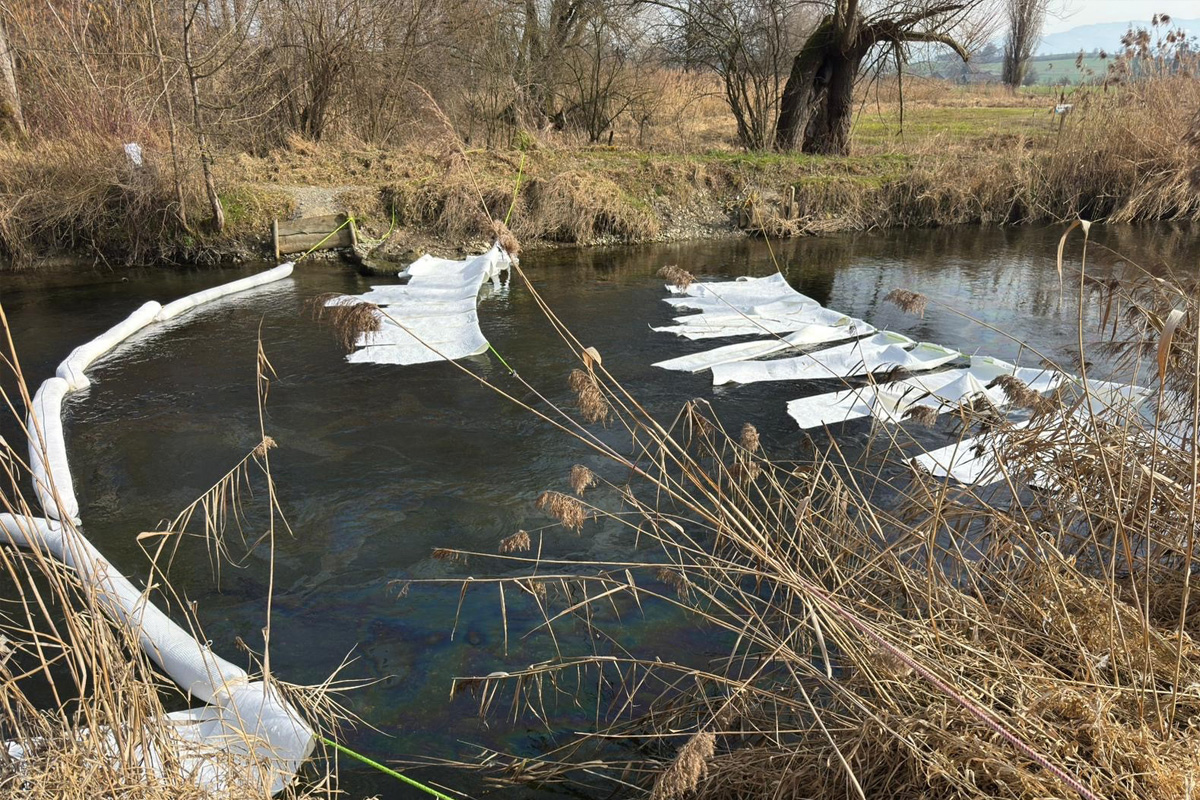 Cham ZG – Mehrere hundert Liter Heizöl gelangen in die Lorze