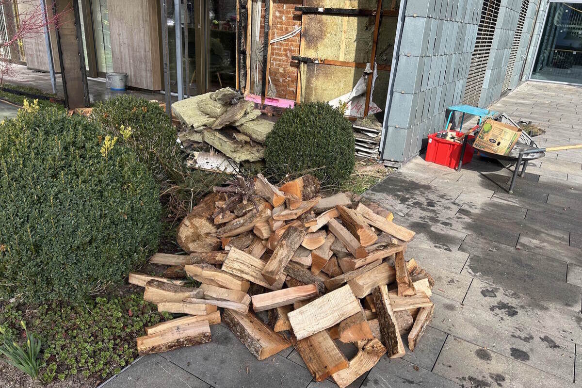 Wil SG – Fassade an Wohnhaus gerät in Brand