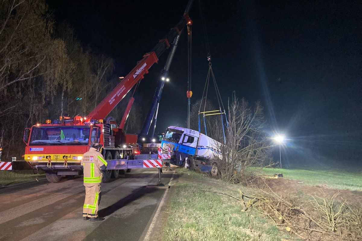 Höxter – Schwerer Unfall mit Gefahrgut-Lkw