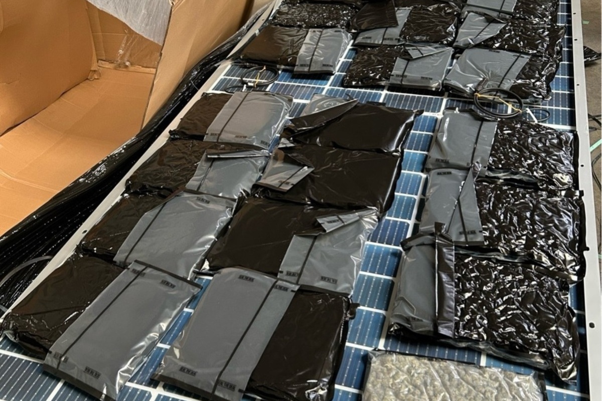 Flughafen Frankfurt – Drogen unter Solarmodulen versteckt