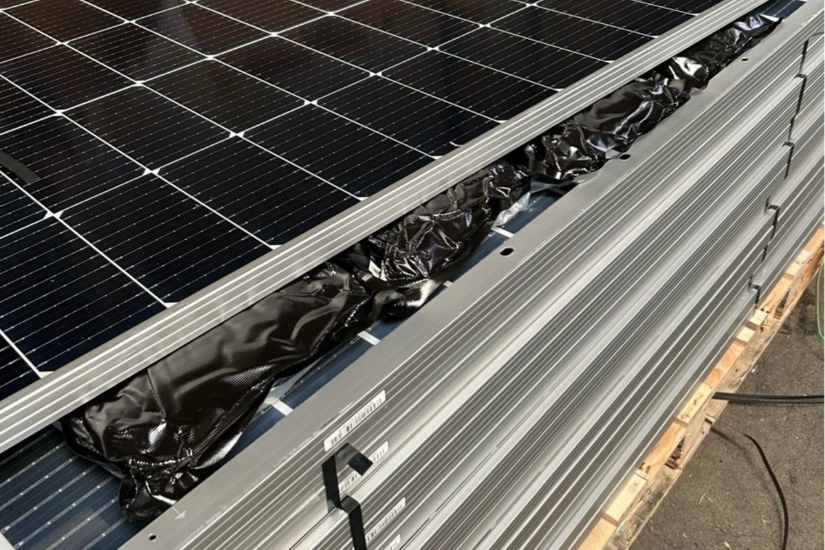 Flughafen Frankfurt – Drogen unter Solarmodulen versteckt