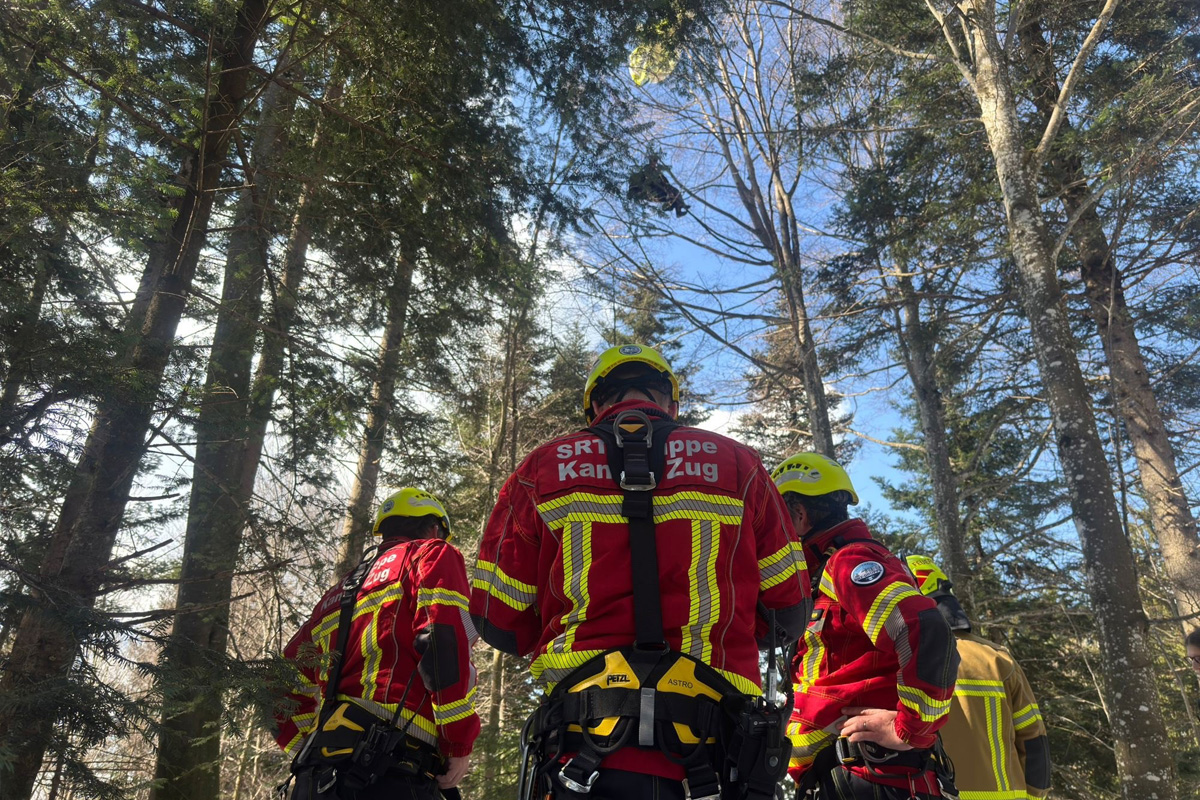 Zug – Kollision von zwei Gleitschirmen