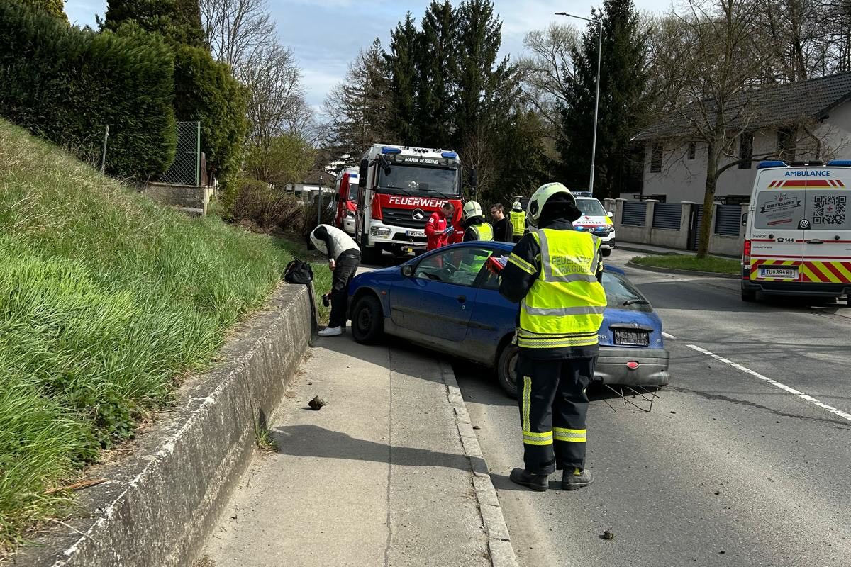 Maria Gugging – Jugendlicher verursacht Unfall ohne Führerschein